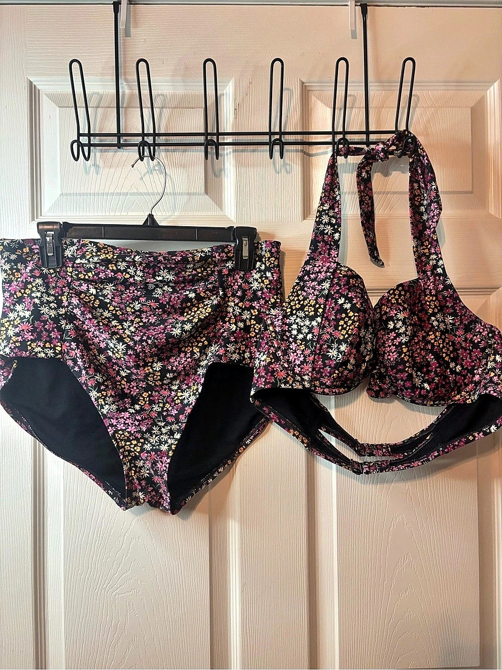 Adore Me Floral Bikini Set in Black & Pink Size 1X/40D